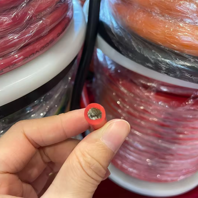 200C Alta temperatura 600V tensione nominale Super Soft Silicone batteria cavo per sistemi di stoccaggio dell'energia